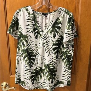 Hillary‎ Radley Leaf Print V-Neck Top